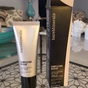 COMPLEXION RESCUE™TINTED MOISTURIZER - HYDRATING G